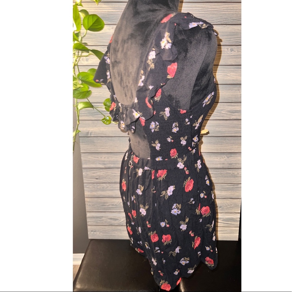 American Eagle Outfitters - Black Floral Romper - Open Back